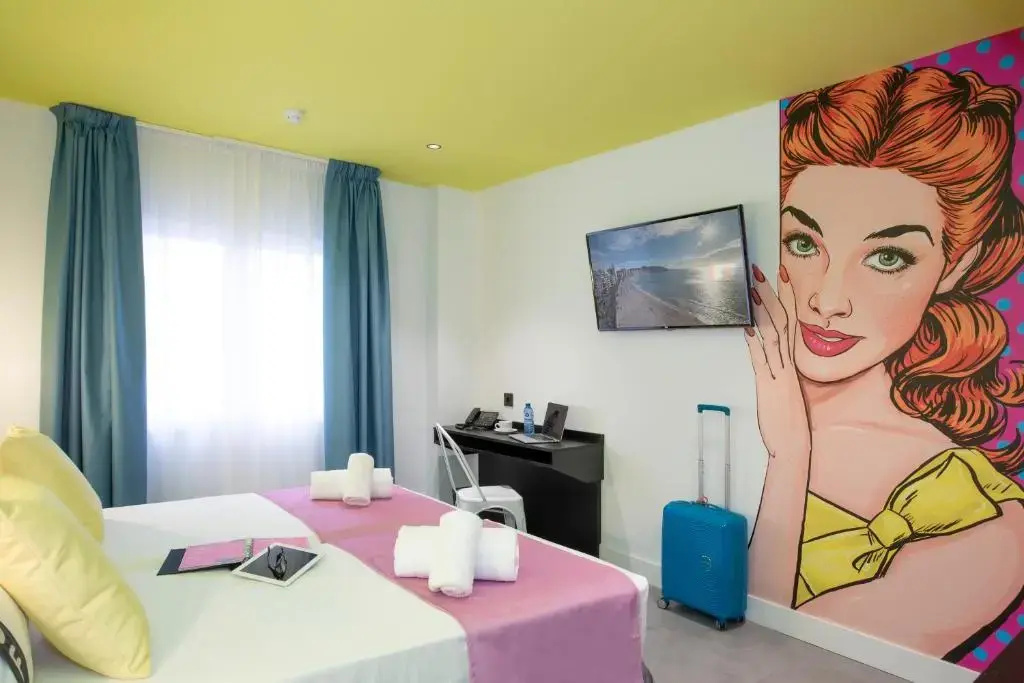 Casual Pop Art Benidorm - Général