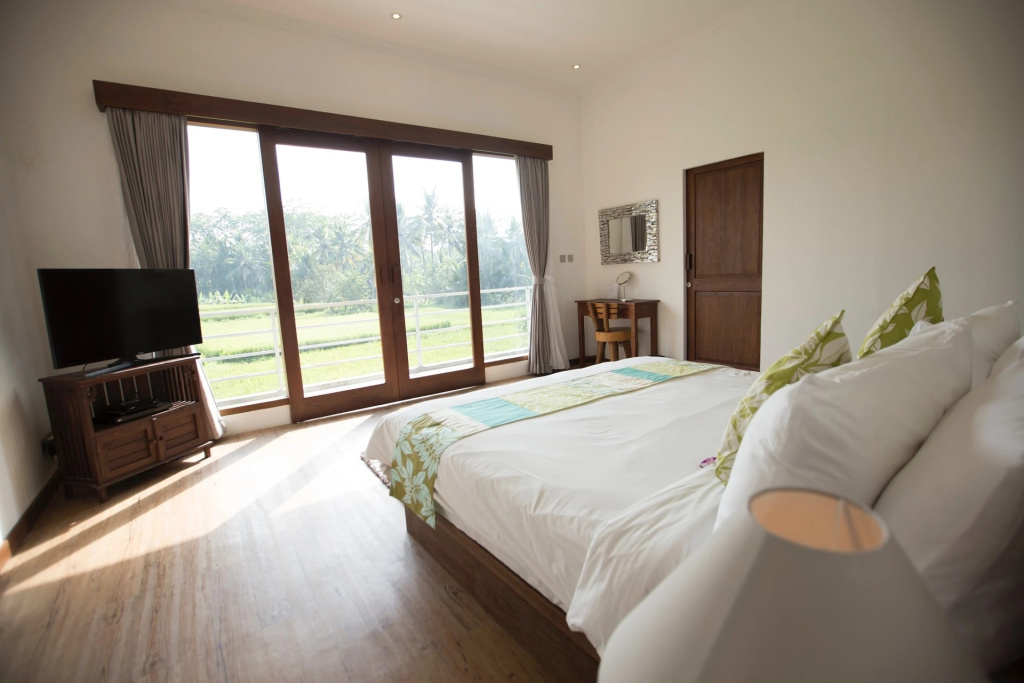 2 Bedrooms Villa