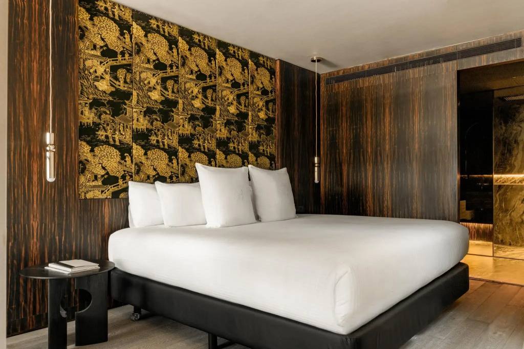 Diamond Double Suite (full double bed)