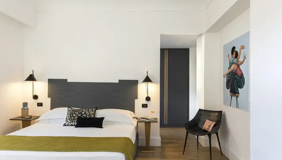 Deluxe Double room (full double bed)
