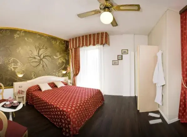 Double Junior Suite (full double bed)