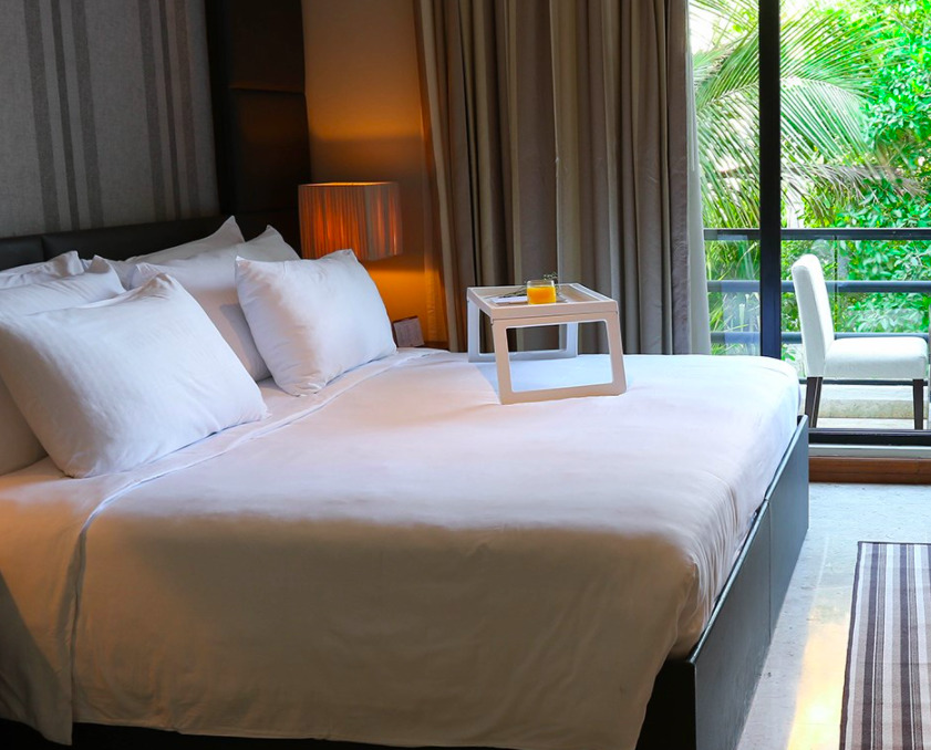 Dubai Marine Beach Resort & Spa