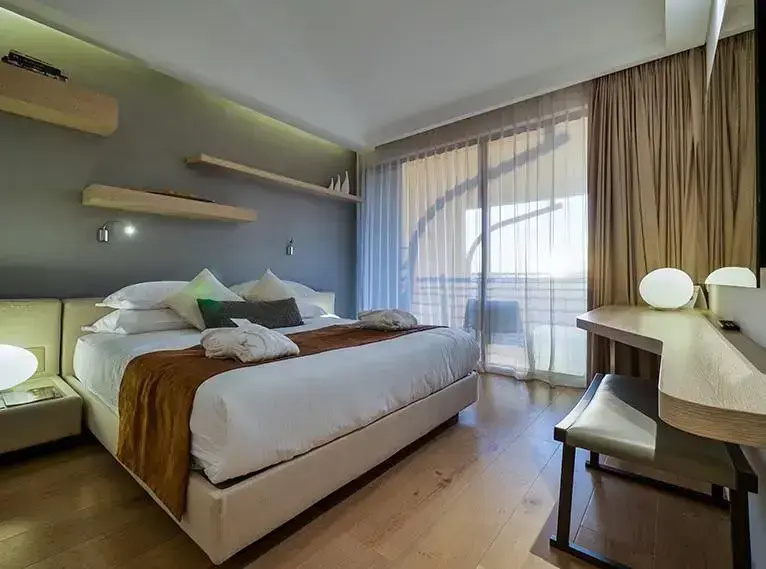 Cramim Double room with mountain view (full double bed)