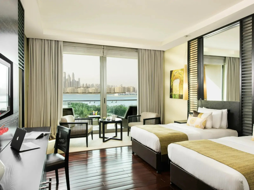 Deluxe Double room with sea view (full double bed)