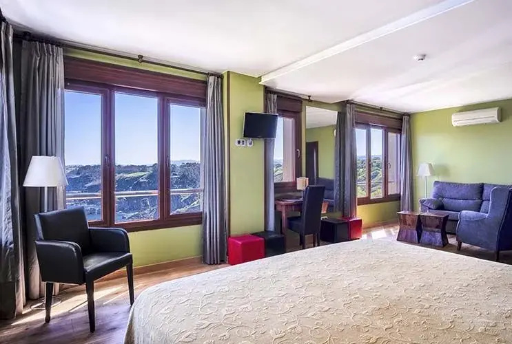 Special Double Suite (full double bed)