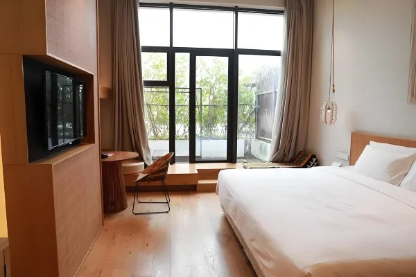Garden Courtyard Double room (full double bed)