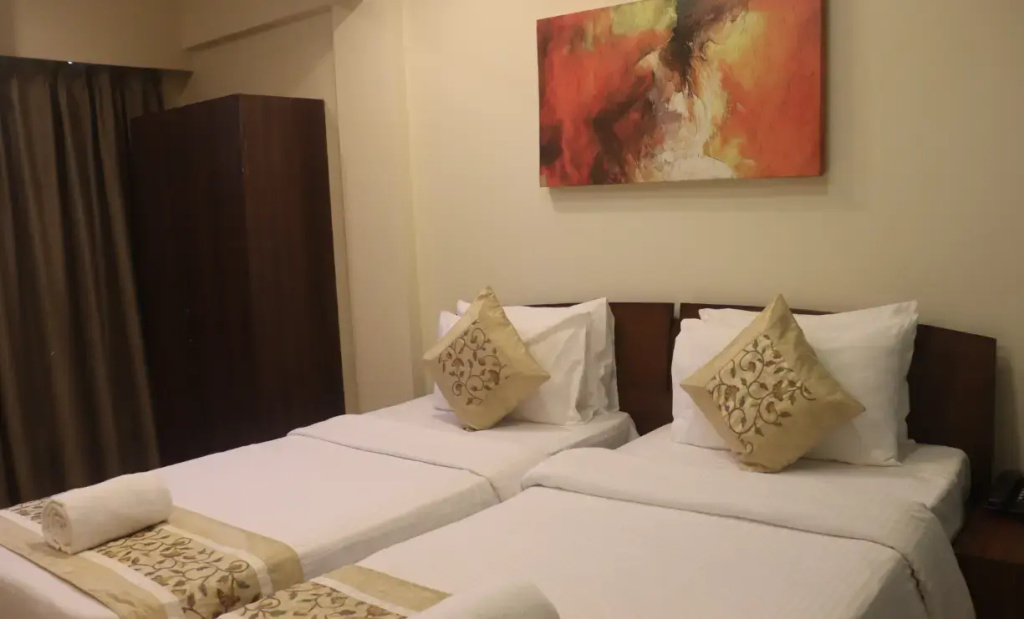 Classic Double room (full double bed)