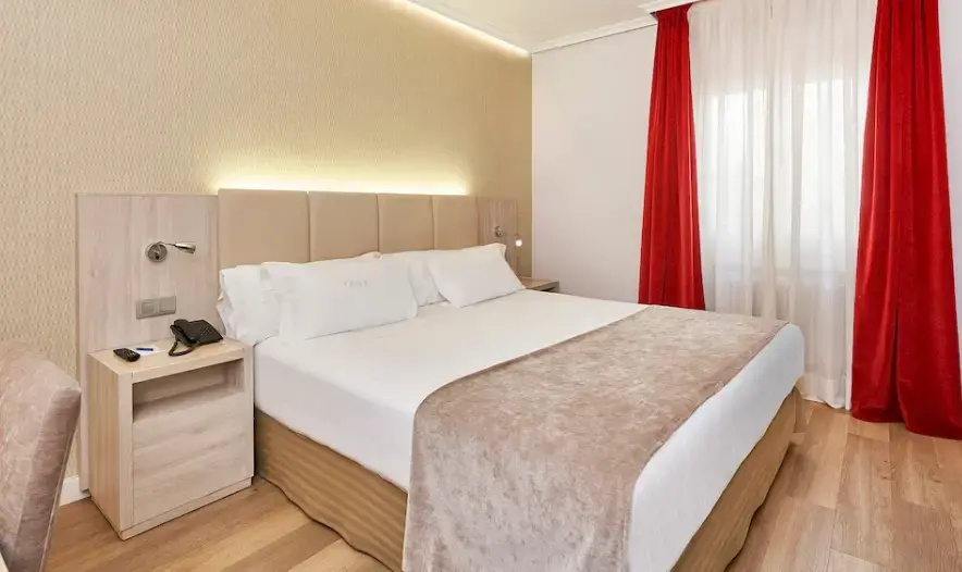 Double Junior Suite (full double bed)