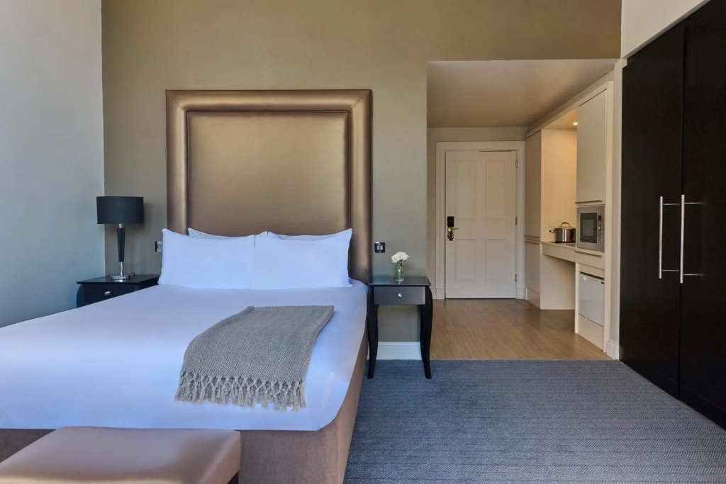 Executive Double Studio (full double bed)