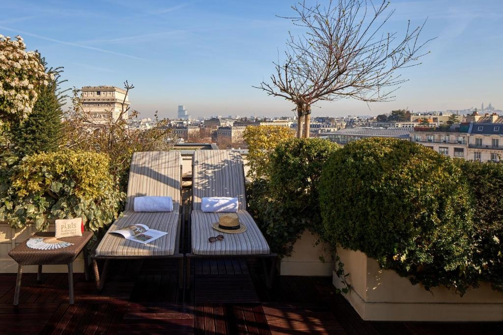 Hotel Raphael 127
