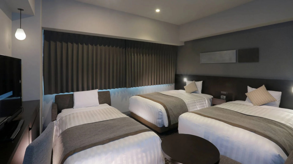 Triple room