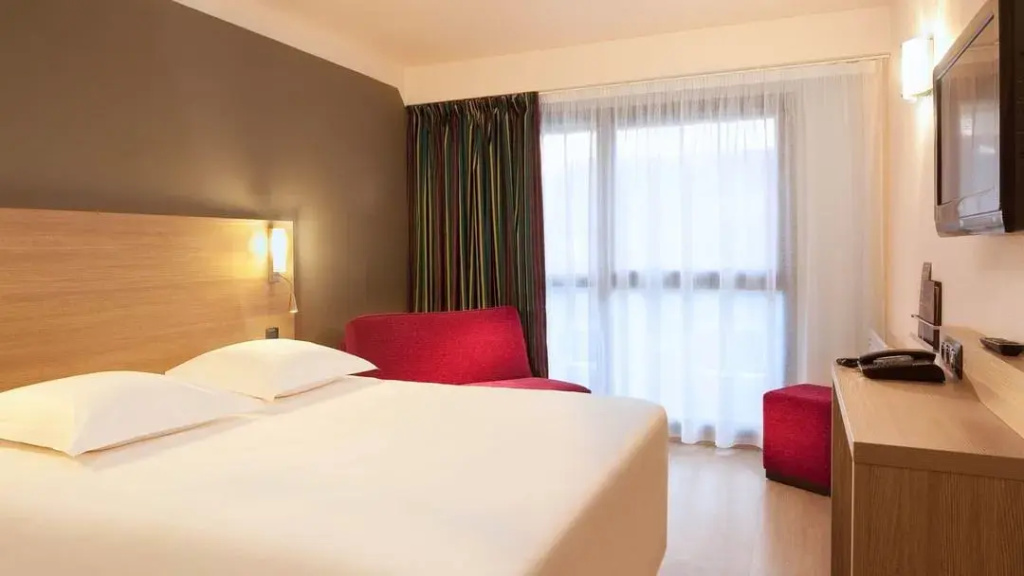 Superior room