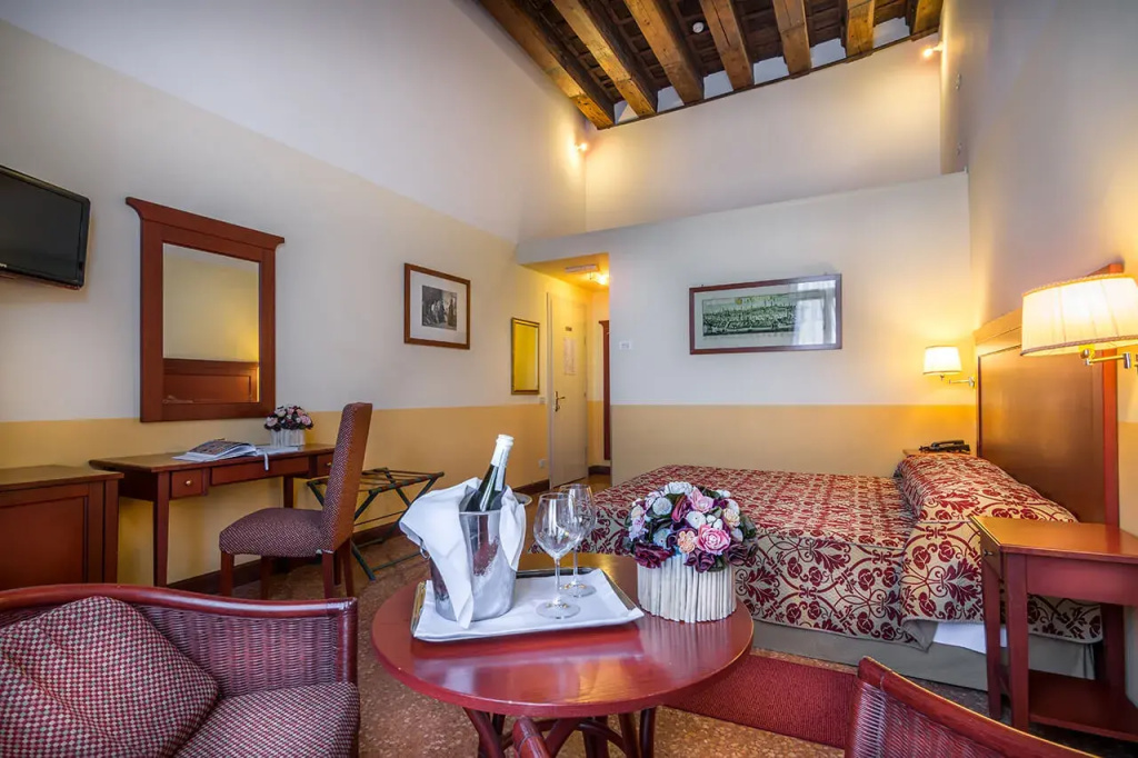 Classic Double room (twin beds)