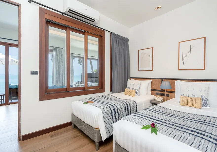 2 Bedrooms Pool Quadruple Villa Beachfront
