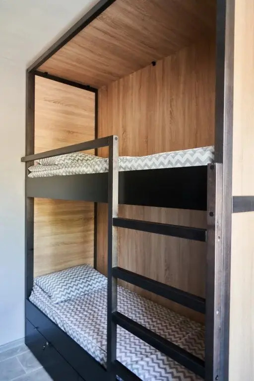 Кровать в общем номере в Baikal Capsule