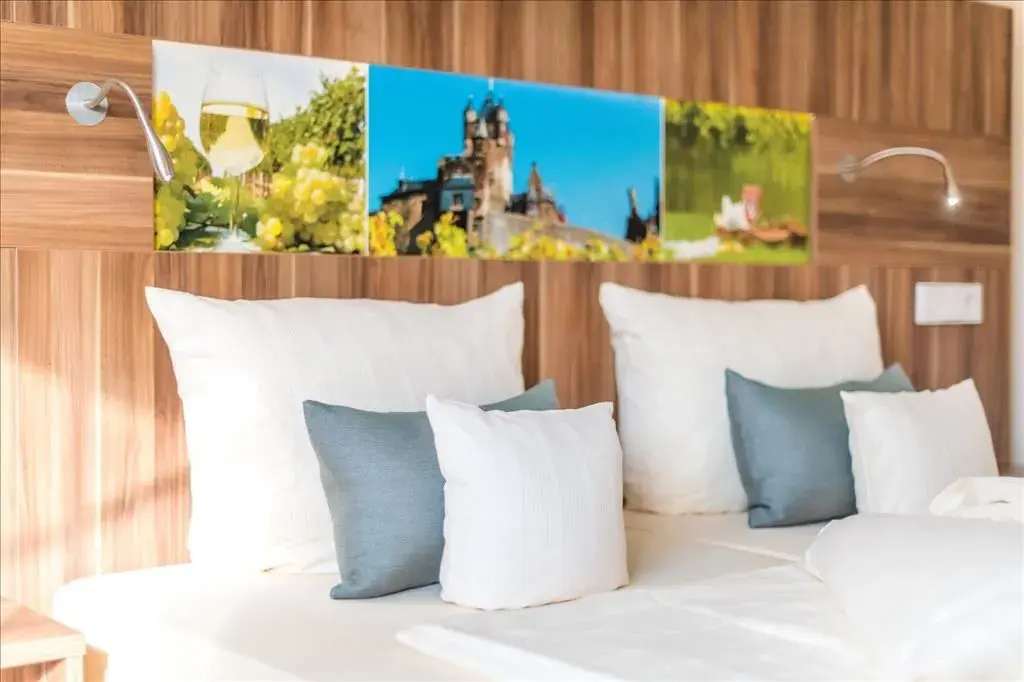 Double room River Side (full double bed)