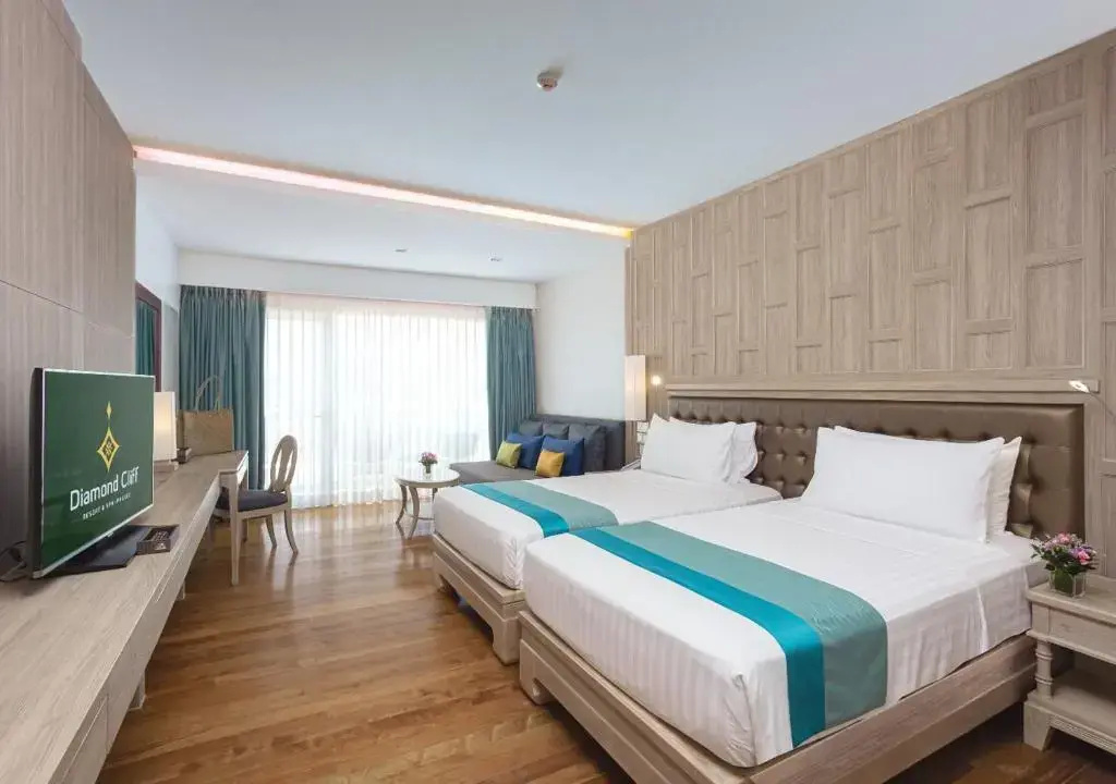 Diamond Cliff Resort & Spa, Patong Beach - Chambres