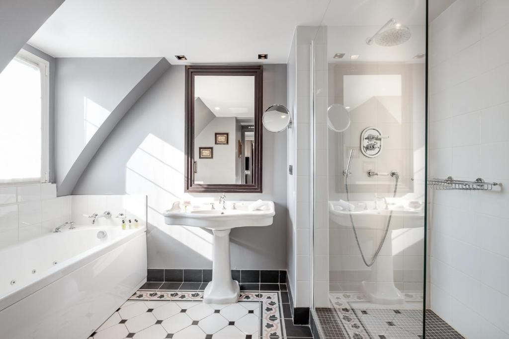 Hôtel Elysia by Inwood Hotels 58