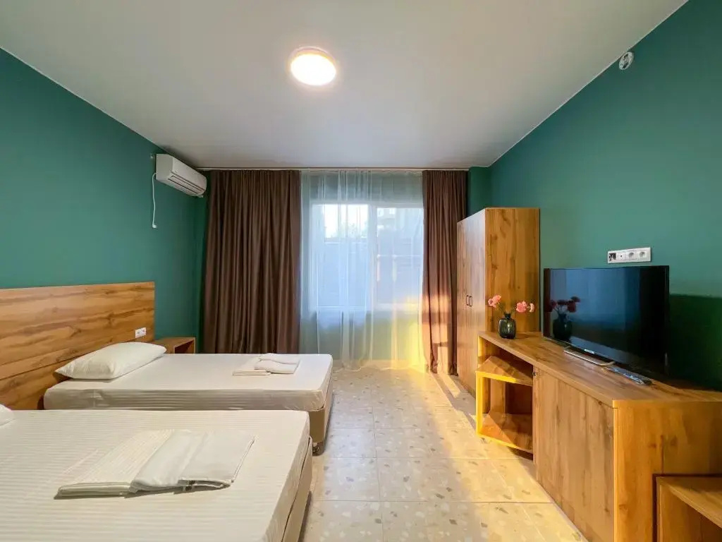 2 Bedrooms Standard (Building C) Quadruple room with park view