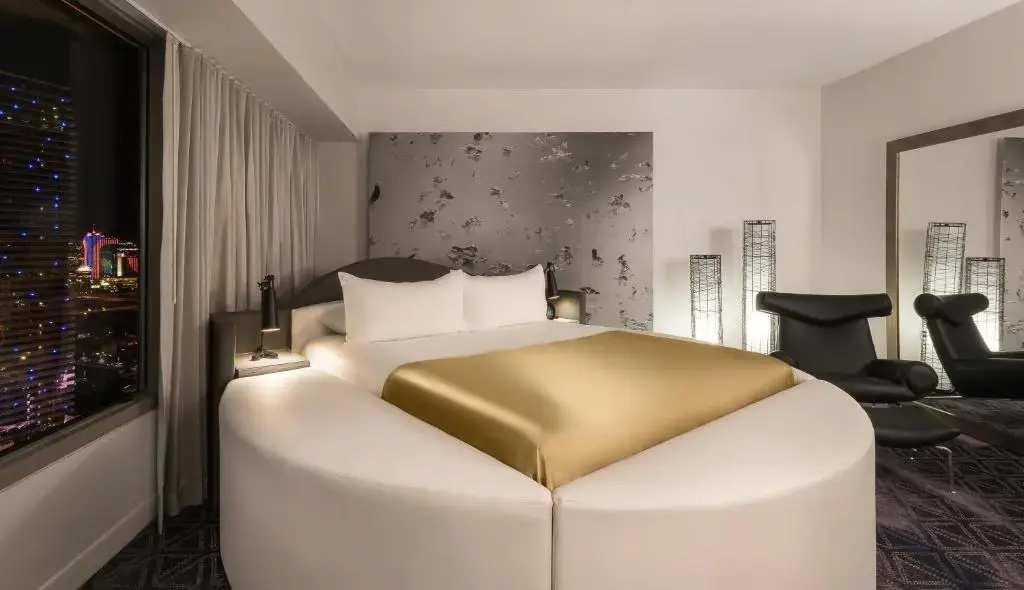 Ultra Panorama Double Suite (full double bed)