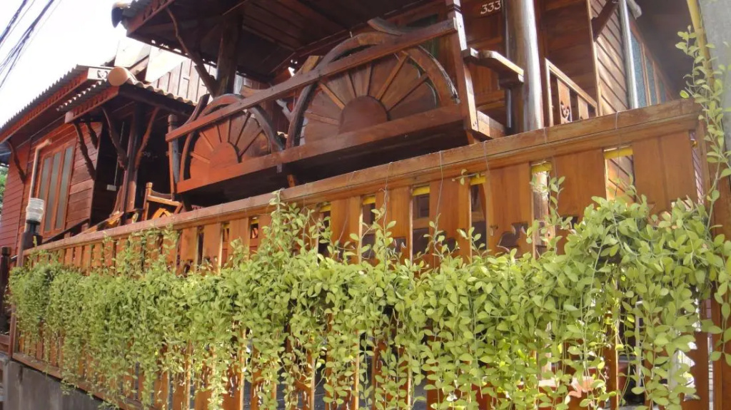 Balcony & Terrace
