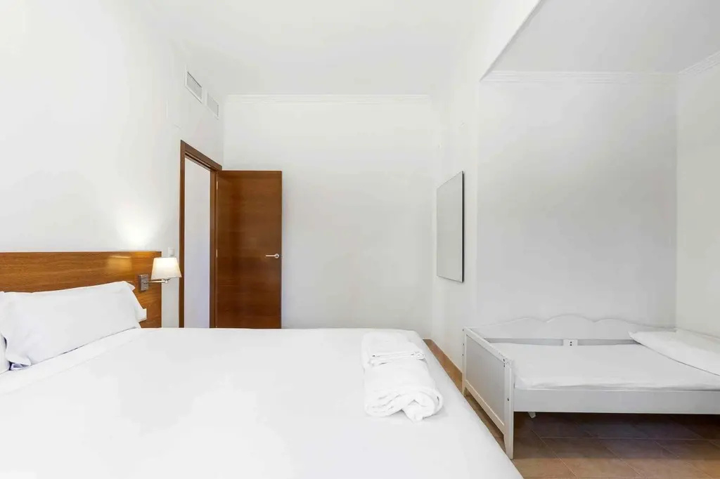 1 Bedroom Apartment