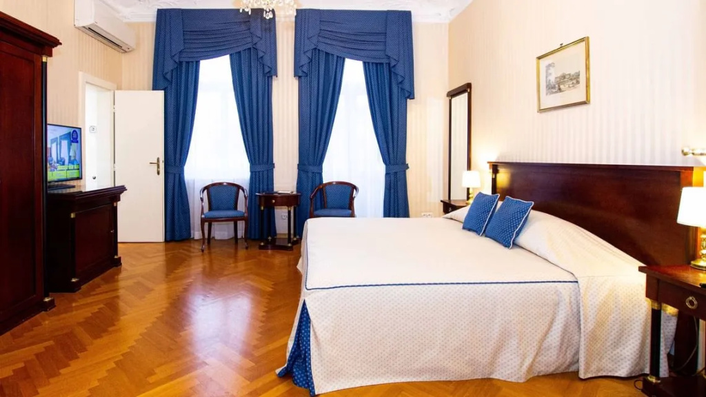 Ambassador Hotel - Chambres
