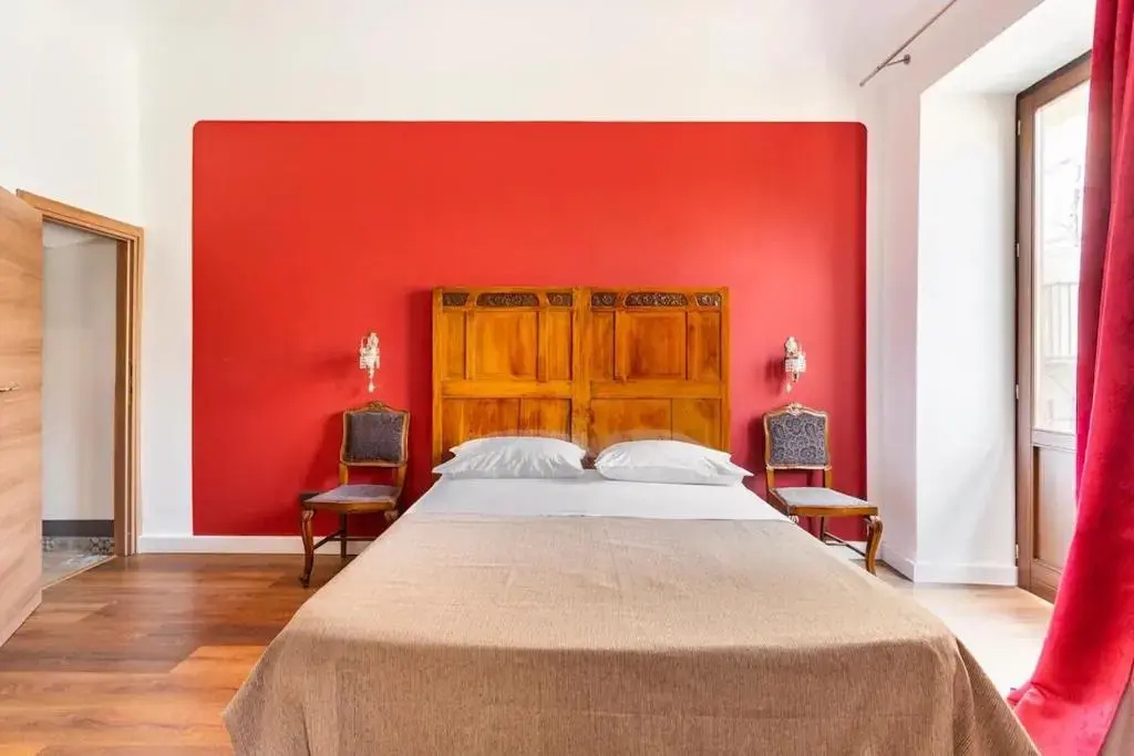 Double room (full double bed)