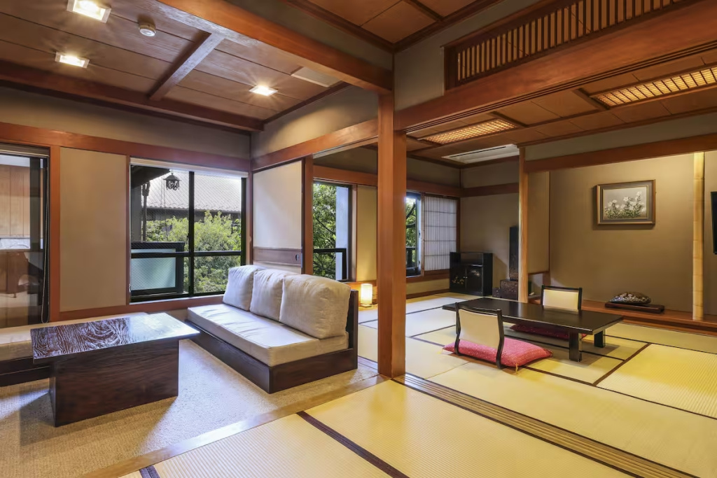 Luxury Open-Air Bath room with garden view