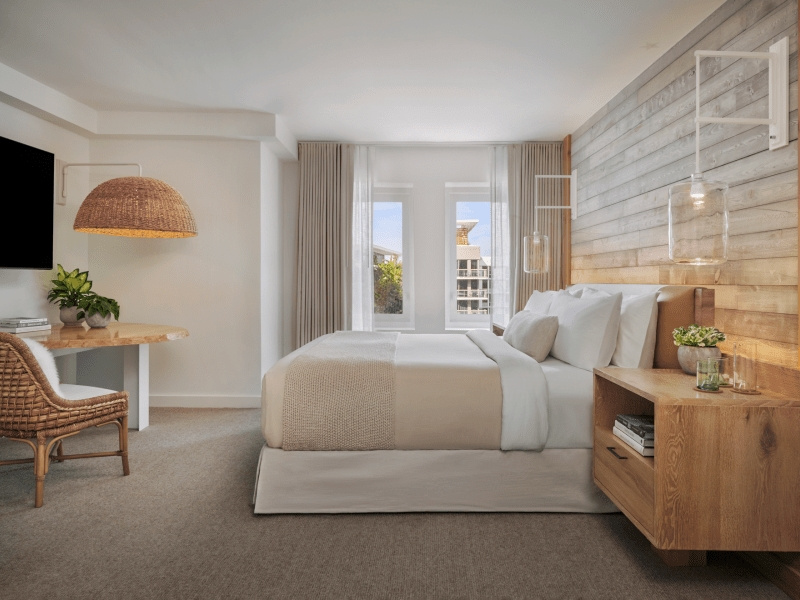 1 Bedroom Double Suite with balcony and with city view (full double bed)