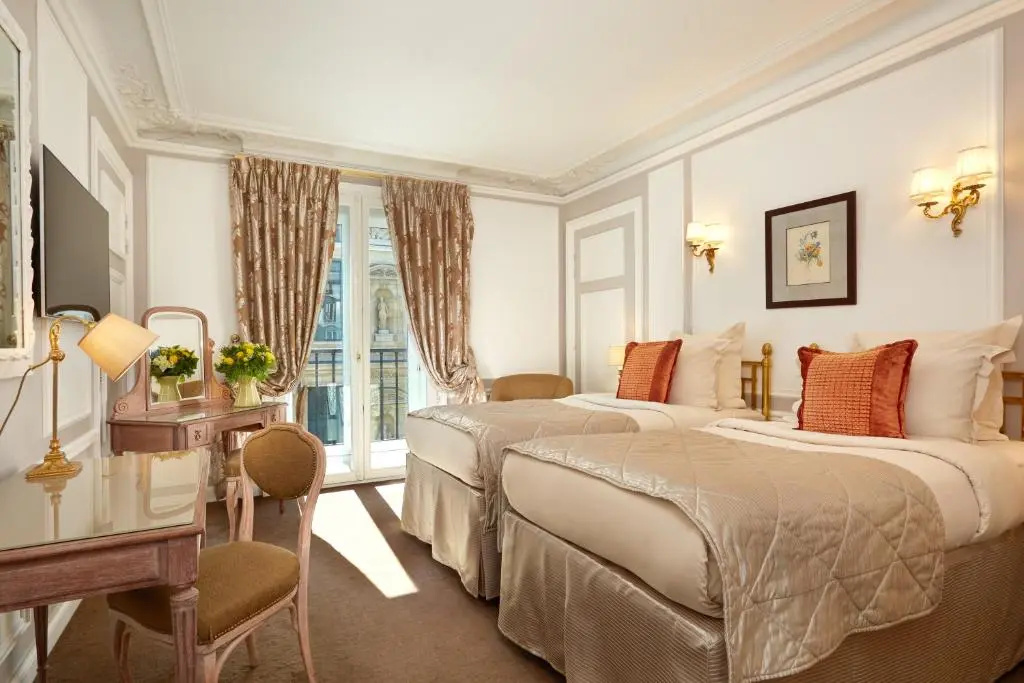 Hotel Regina Louvre 41