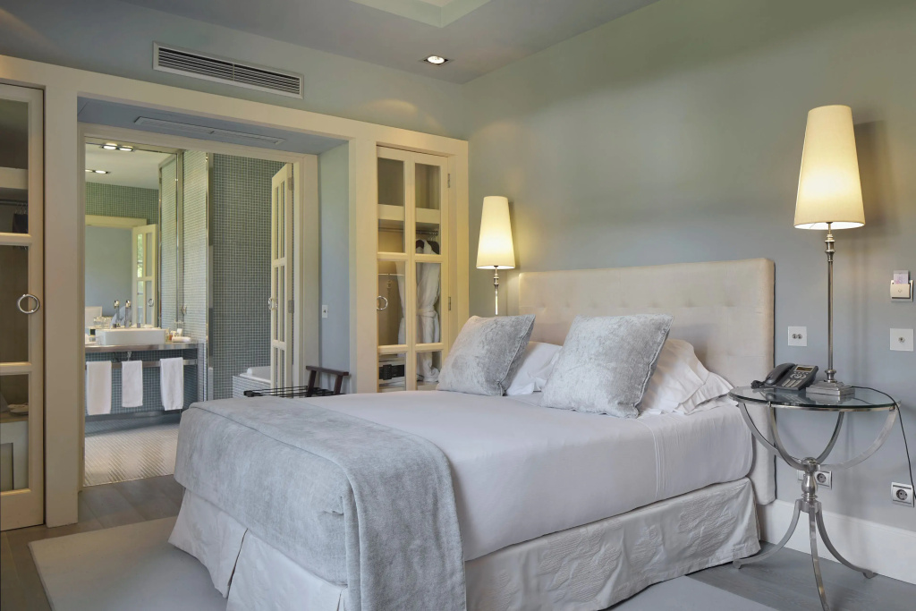 Askizu Double room with mountain view (full double bed)
