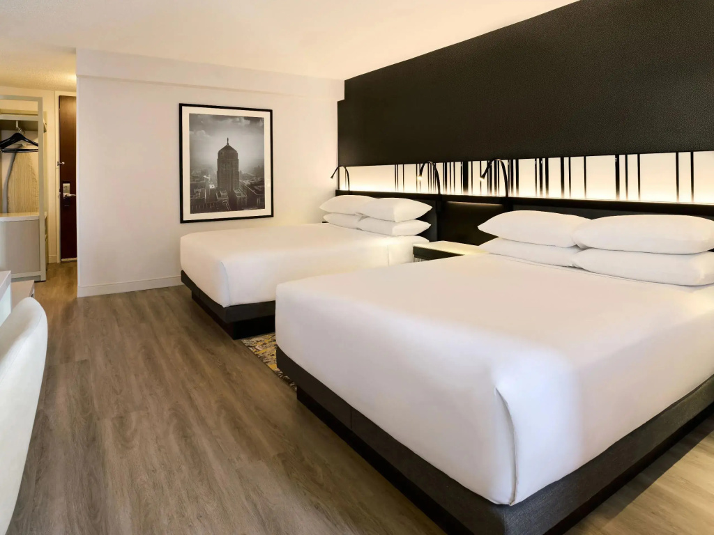 High floor Double room (full double bed)