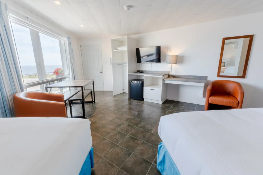 Signature Double Rocher Percé Pavilion room (twin beds)