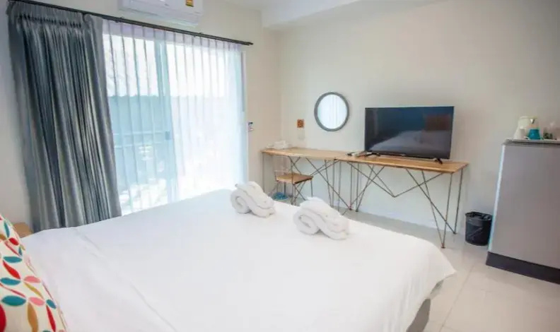 Superior Super Moon Double room with balcony (full double bed)