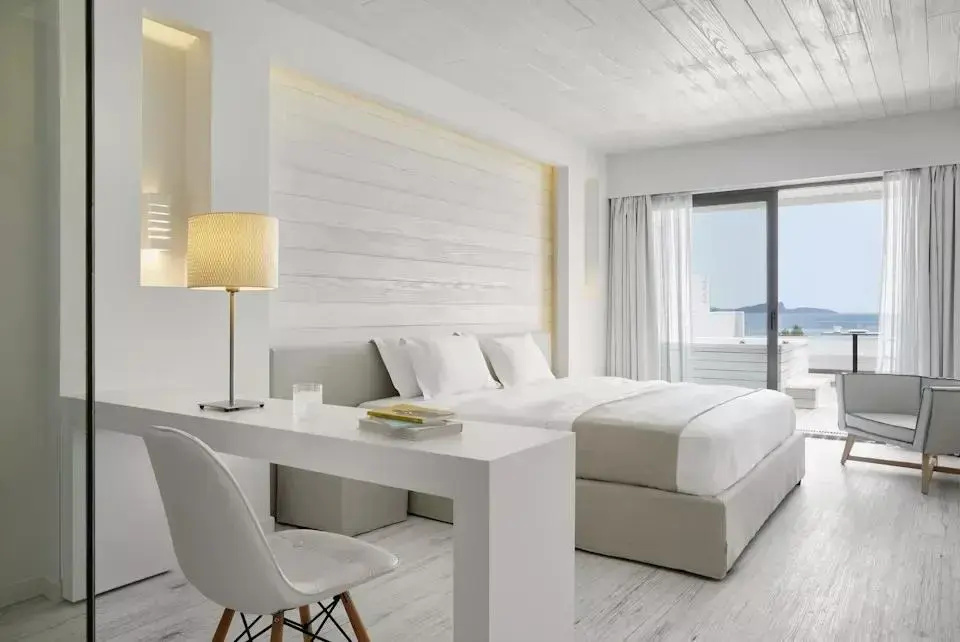 Honeymoon with Outdoor Jacuzzi Junior Suite