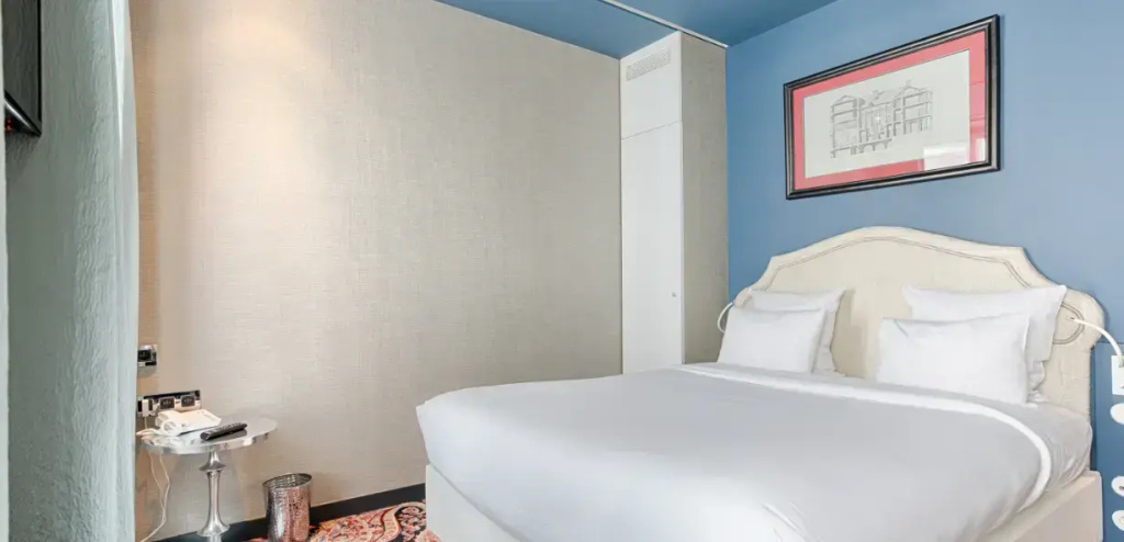 Standard Double room (full double bed)
