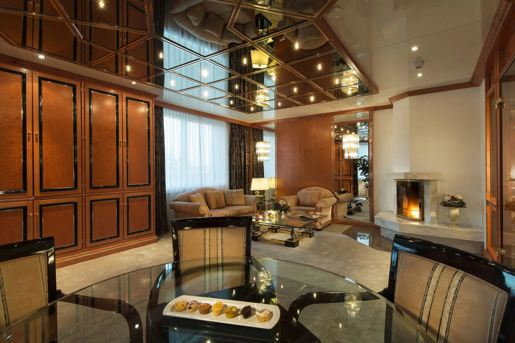 Luxury Double Suite (full double bed)