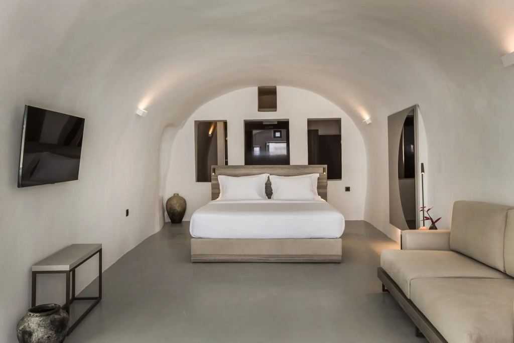 Honeymoon with Jacuzzi Double Suite (full double bed)