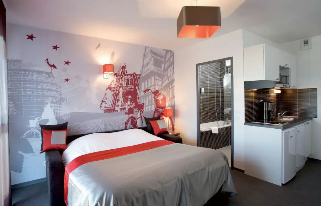 Double Studio (full double bed)