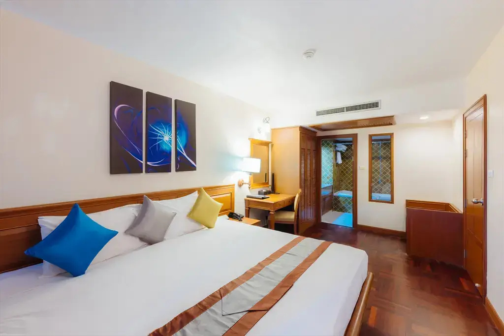 Double Junior Suite (full double bed)