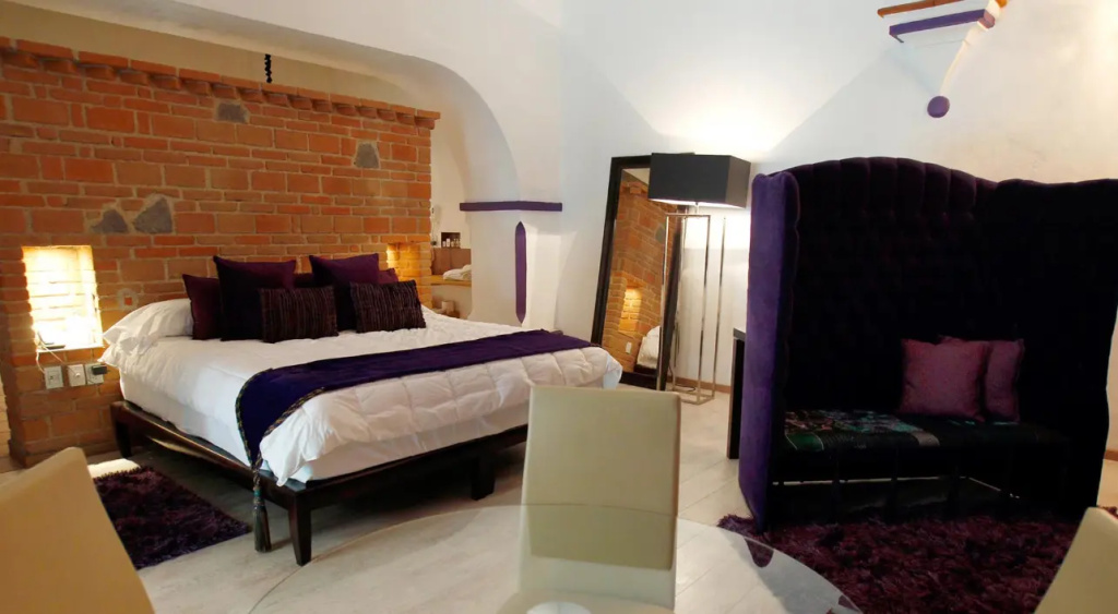 Master Double Suite (full double bed)