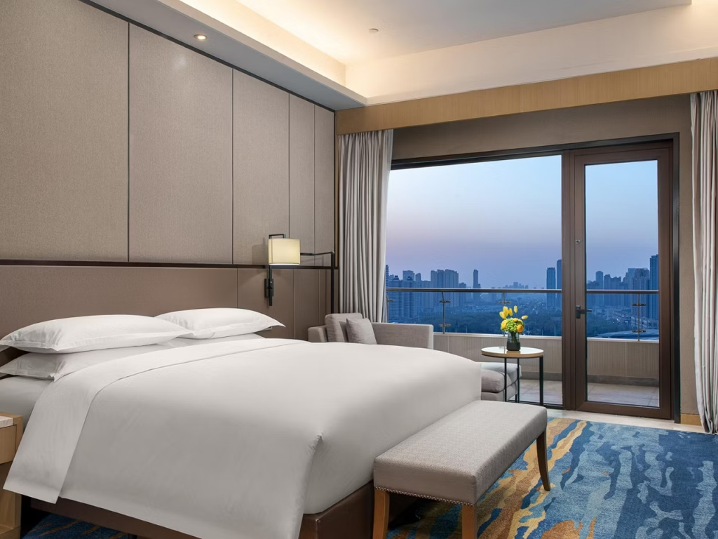 1 Bedroom Double Suite with river view (full double bed)