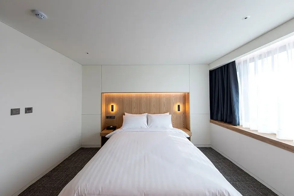 Double Junior Suite (full double bed)