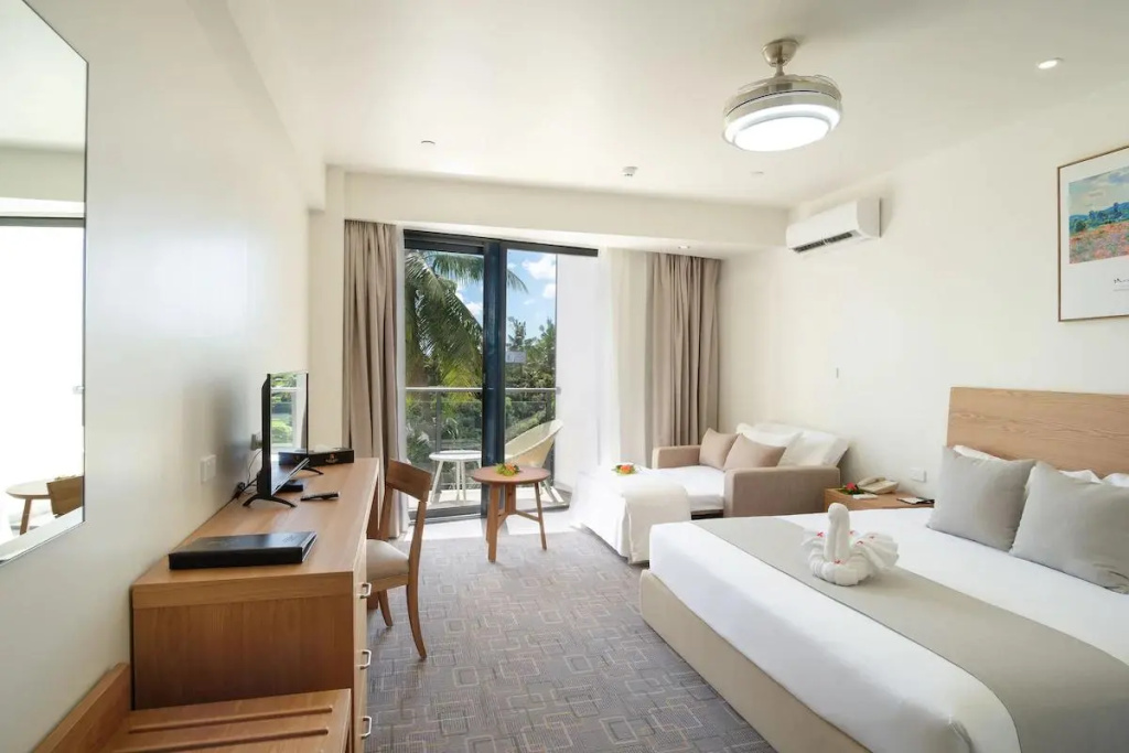 Double room with mountain view (full double bed)