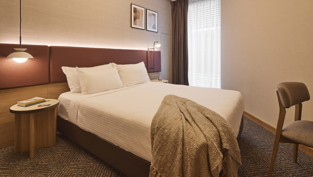Atrium Double room (full double bed)