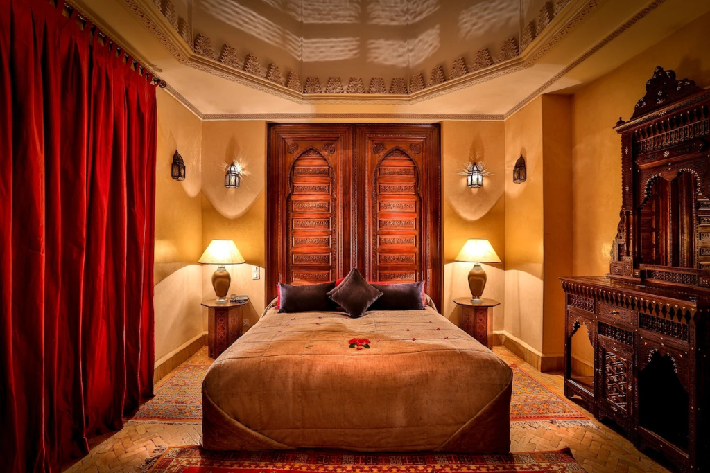 Senior Double Suite (full double bed)