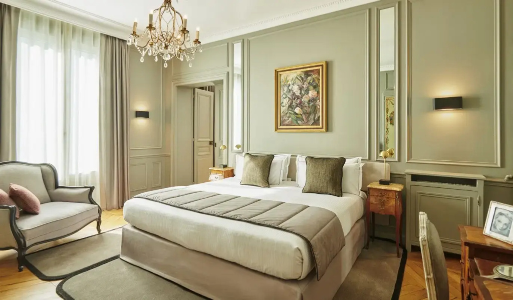 Marlène Dietrich Double Suite (full double bed)