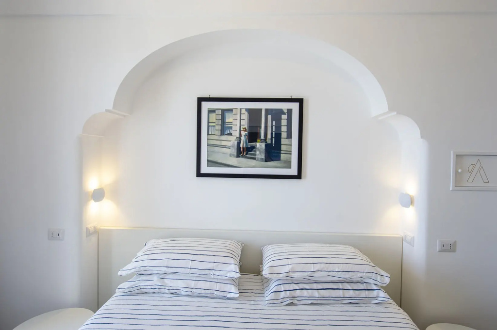 Summertime Double room (full double bed)