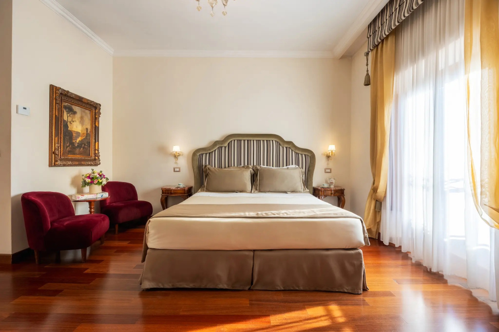 Deluxe Double room with view (full double bed)